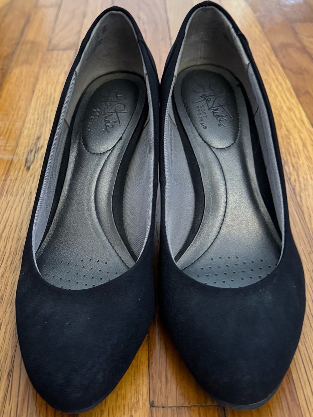 Life Stride Black Soft System Flex canvas round toes pumps heel shoes, size 8.5
